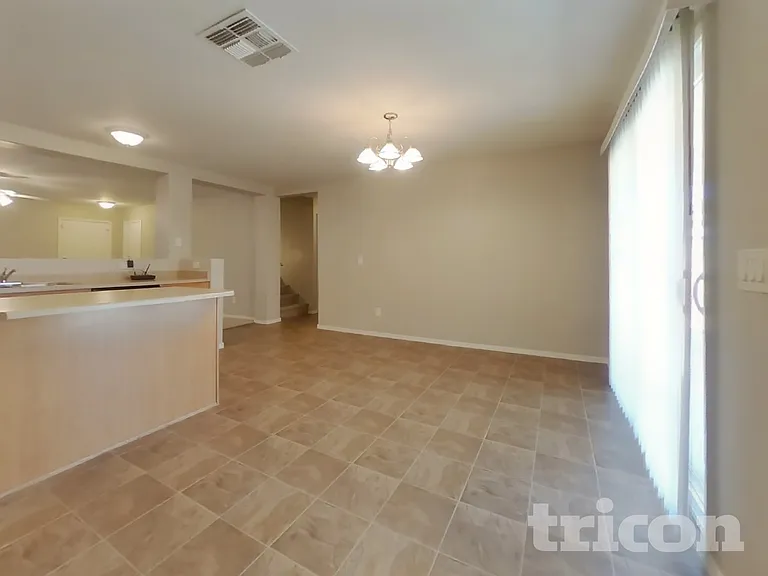 12510 W Scotts Dr — Photo 4