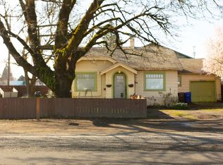 402 W Main St, Molalla, OR 97038