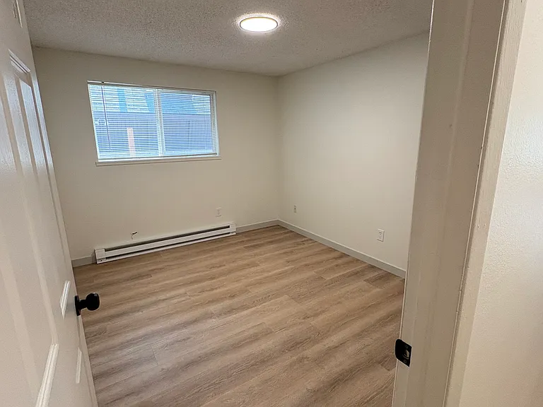 102-104 W Cora Ave #102 — Photo 11