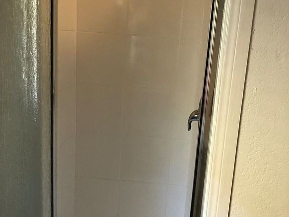 4th image of 1366 N Serrano Ave APT 2