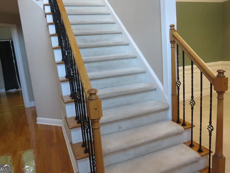 2205 Crescent Walk — Photo 14