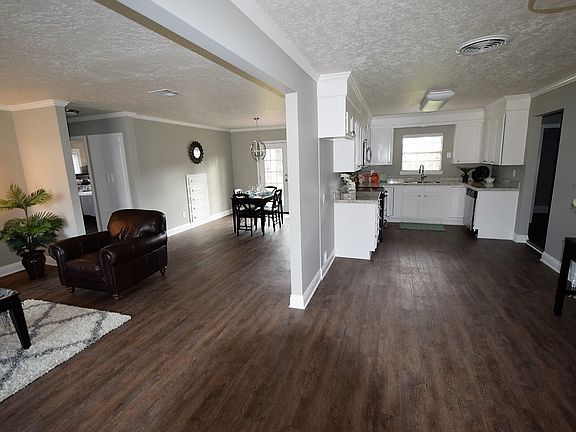 4th image of 1402 15th St