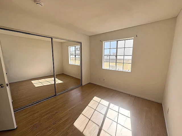 3963 Melrose Ave #1 — Photo 14