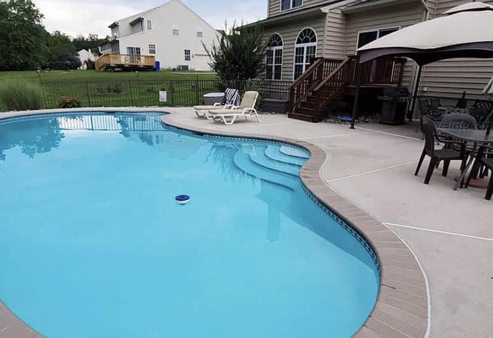 2nd image of 132 Forest Knoll Dr