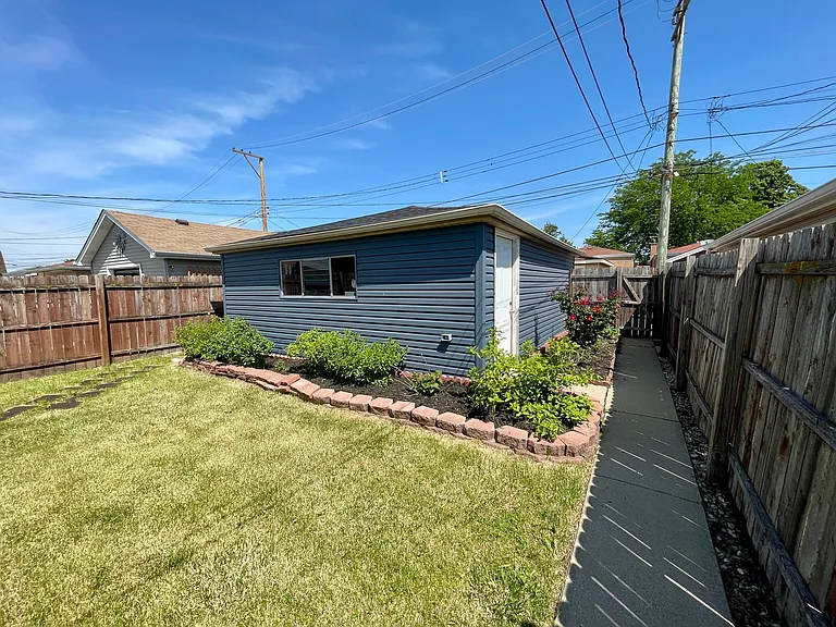 6840 W 64th St — Photo 22