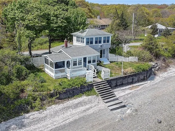 1191 Narragansett Ave, Portsmouth, RI 02871