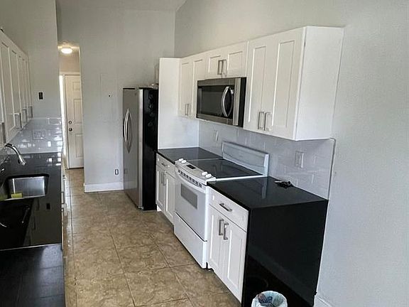 3rd image of 990 NE 212th Ter