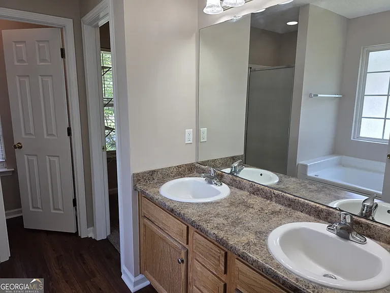 301 Aspen Arbor — Photo 10