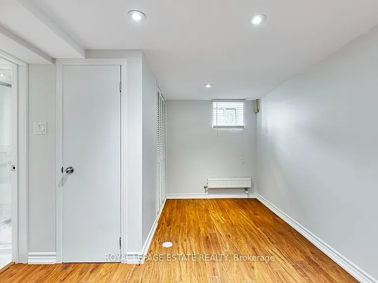 120 Grenadier Rd #LOWER — Photo 20