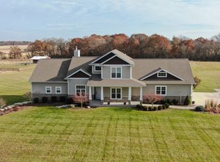 4135 Hillcrest Rd, Waterford, WI 53185