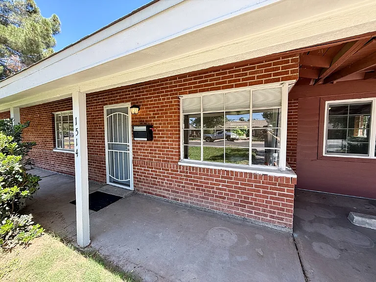 1514 W Rovey Ave — Photo 3