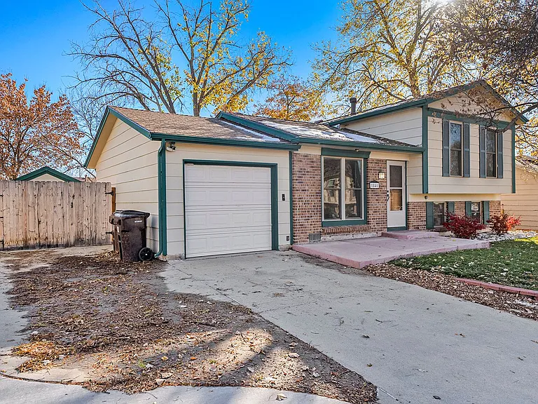 1840 Elmwood St — Photo 20