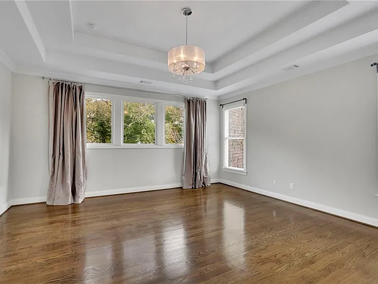 3245 Lynwood Dr — Photo 24