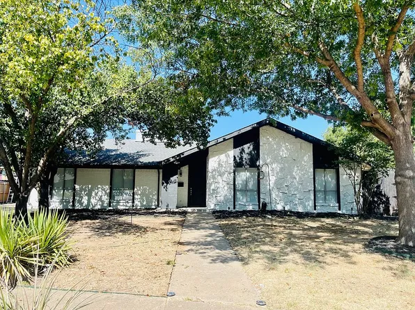2605 Twinpost Ct, Irving, TX 75062