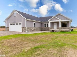 21924 Armada Center Rd, Armada, MI 48005