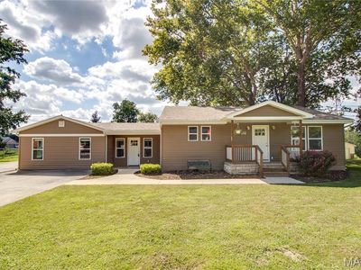 512 Strohbeck Ln, Bethalto, IL, 62010