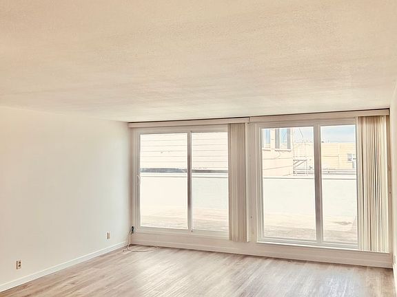 2nd image of 1386 30th Ave APT 203