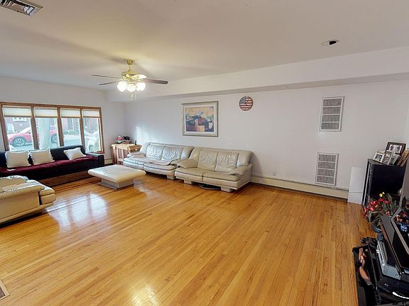 4th image of 21 Piedmont Ave