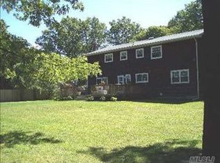 37 Bolan Dr, Huntington Station, NY 11746