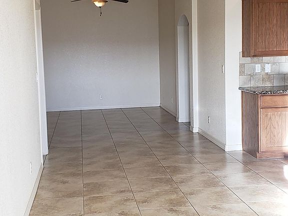 4th image of 2670 Bluewater Dr Unit 101