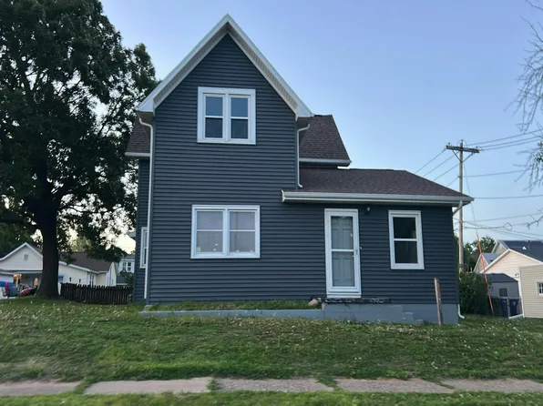 314 25th Ave N, Clinton, IA 52732