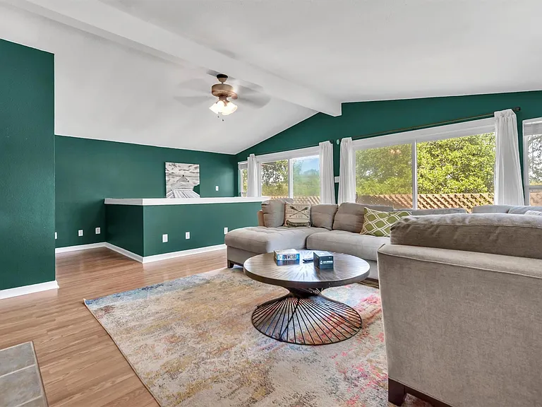 612 Mockingbird Dr — Photo 11