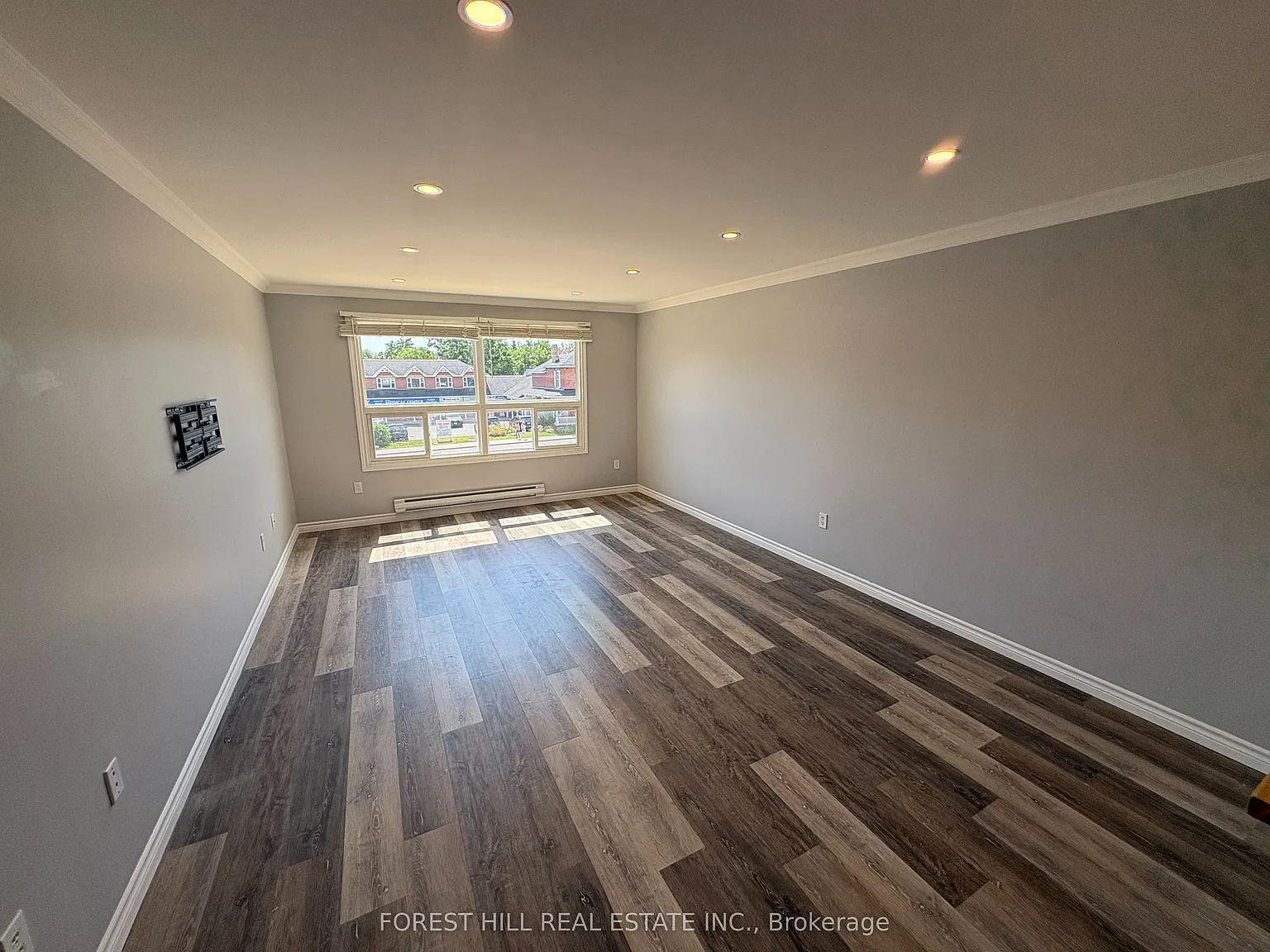2 bed, $2,000 — Photo 2