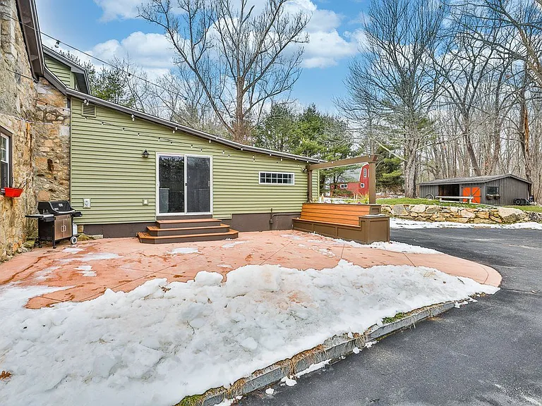 109 Ministerial Rd — Photo 8