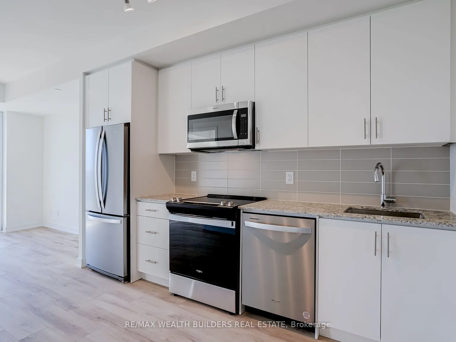 2 bed, $2,450 — Photo 3