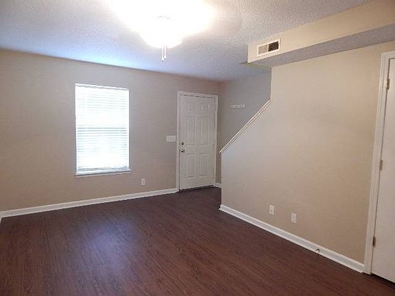 3rd image of 123 Ballygar St APT 3