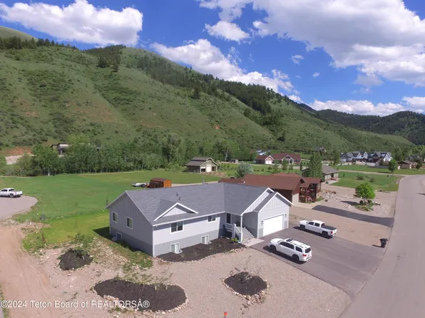 543 Rockbridge Rd, Afton, WY 83110