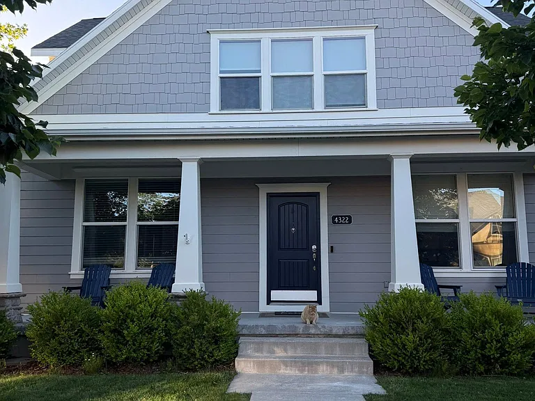 4322 W Pentenwell Ln — Photo 2