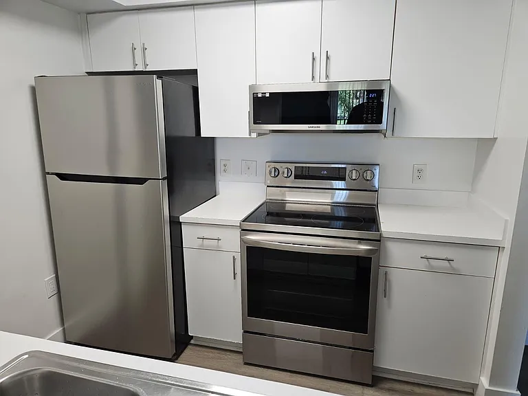 12154 Standrews Pl — Photo 2