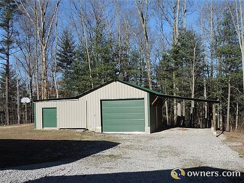 HUGE garage with electricity