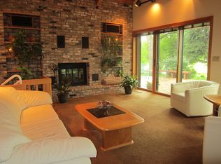 102 Fosse Ct, Thief River Falls, MN 56701