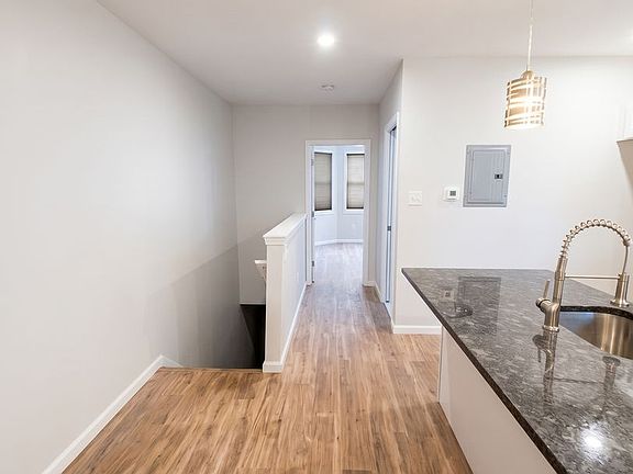 2nd image of 4327 Reno St