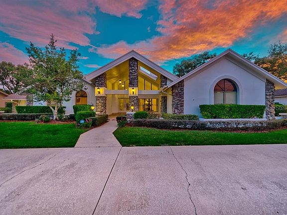 5th image of 1041 Royal Birkdale Dr