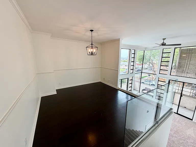 2525 E 19th St #10 — Photo 9