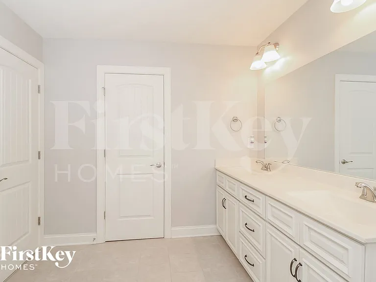127 Phoenix Ct — Photo 10