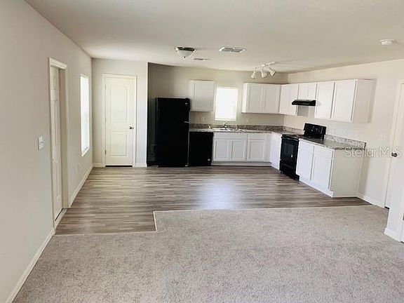 3rd image of 252 Gladiola Ct