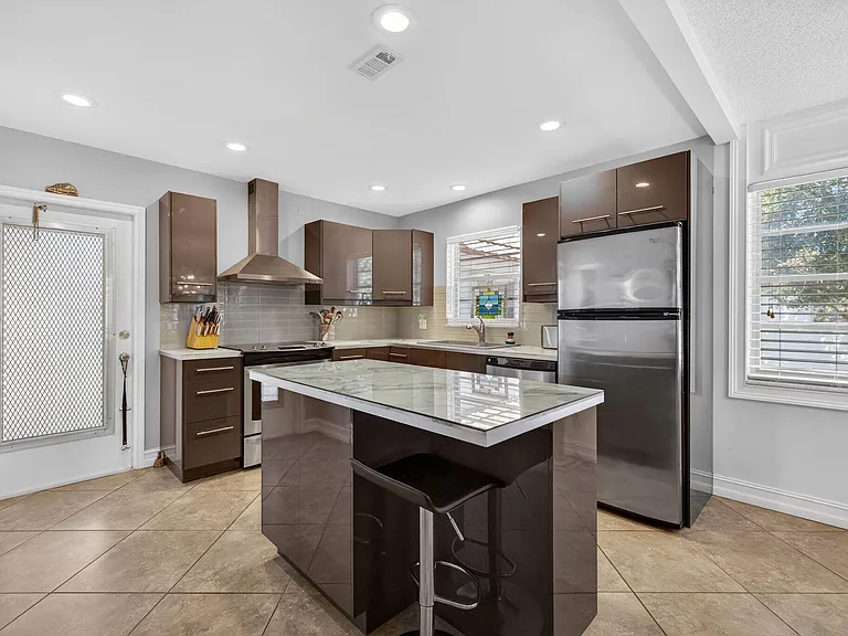 1225 NW 21st St #36-3609 — Photo 8
