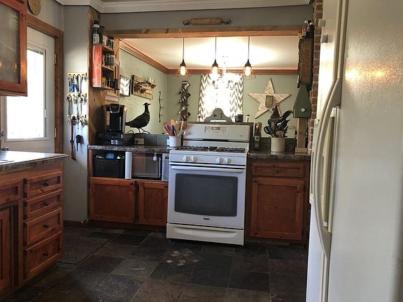 4th image of 646 Broadway E