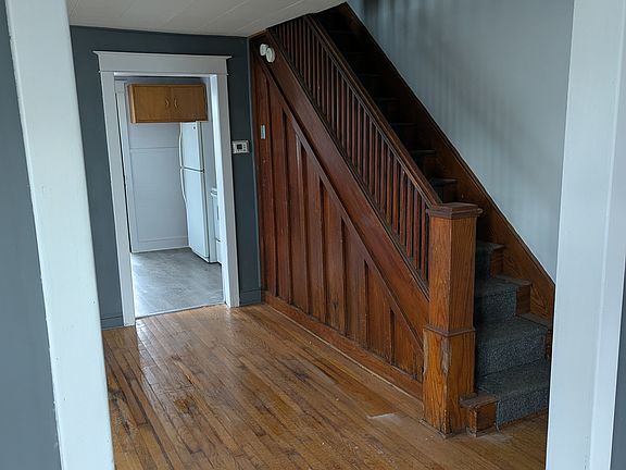 4th image of 13 N Harrison St