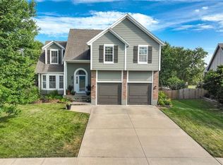 1109 SE 11th Ter, Lees Summit, MO 64081