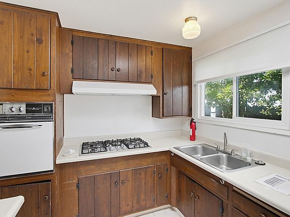 4th image of 5125 Glasgow Dr