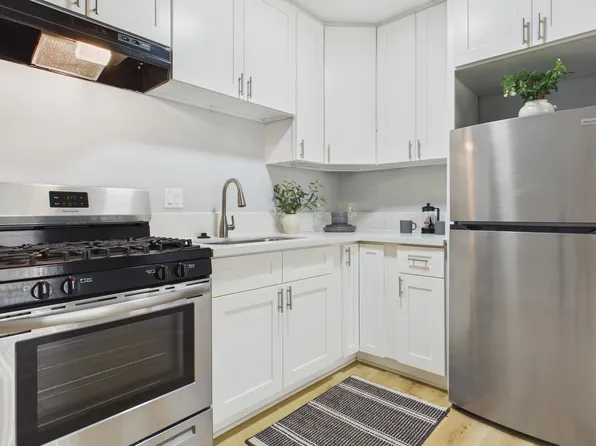 Sepulveda Apartments, 7055 Sepulveda Blvd #5, Van Nuys, CA 91405