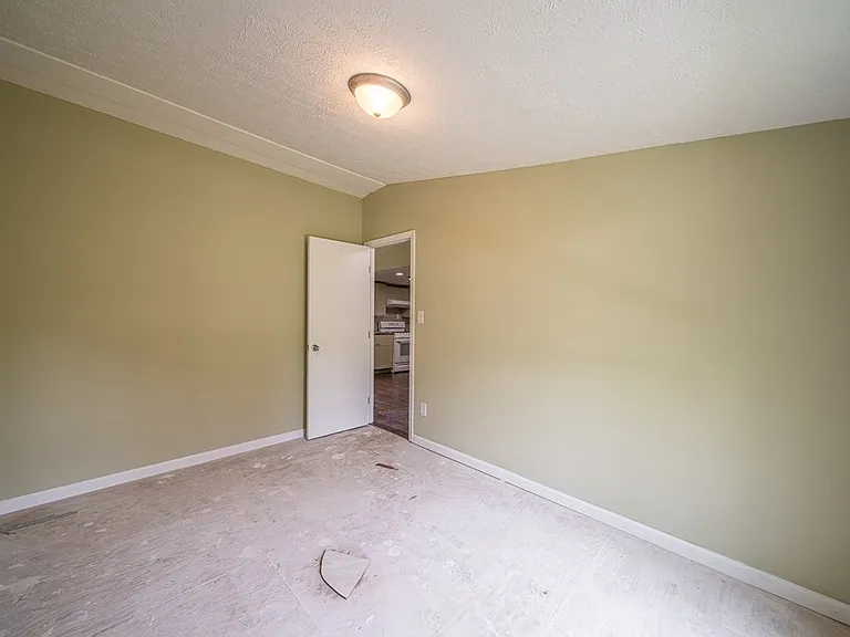 70 Shephard Dr — Photo 8