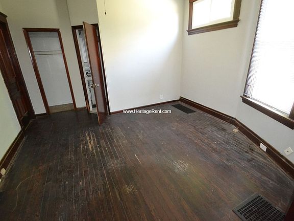 3rd image of 3611 Van Vey Ave