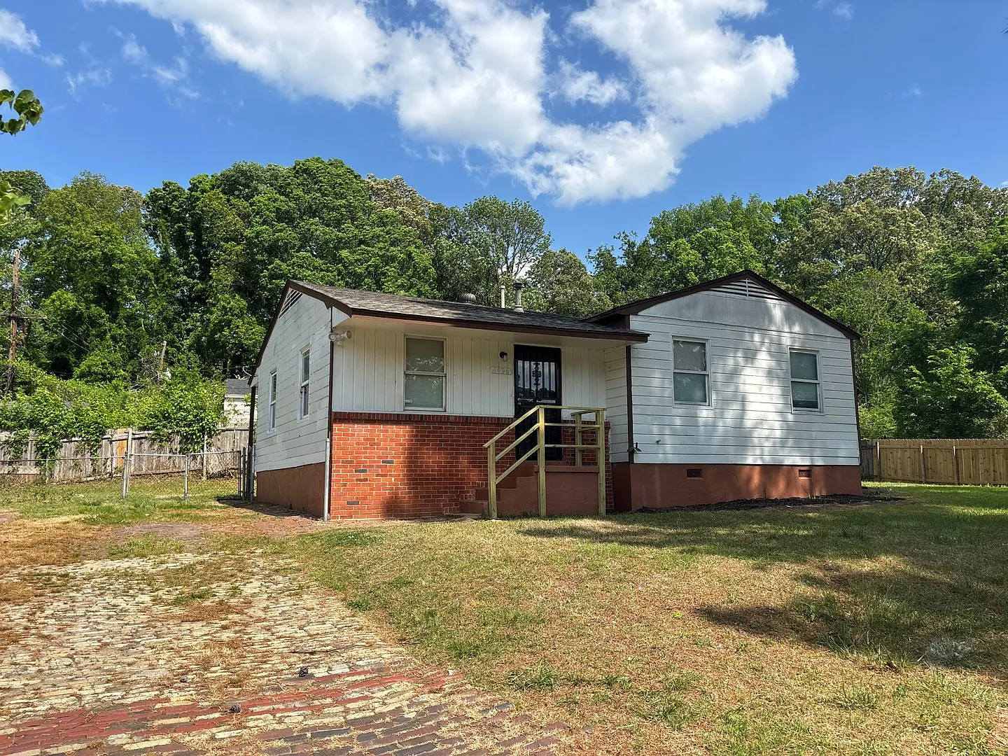 Welcome To 4496 Range Line Road! Half Off First Month Rent!! — Photo 3