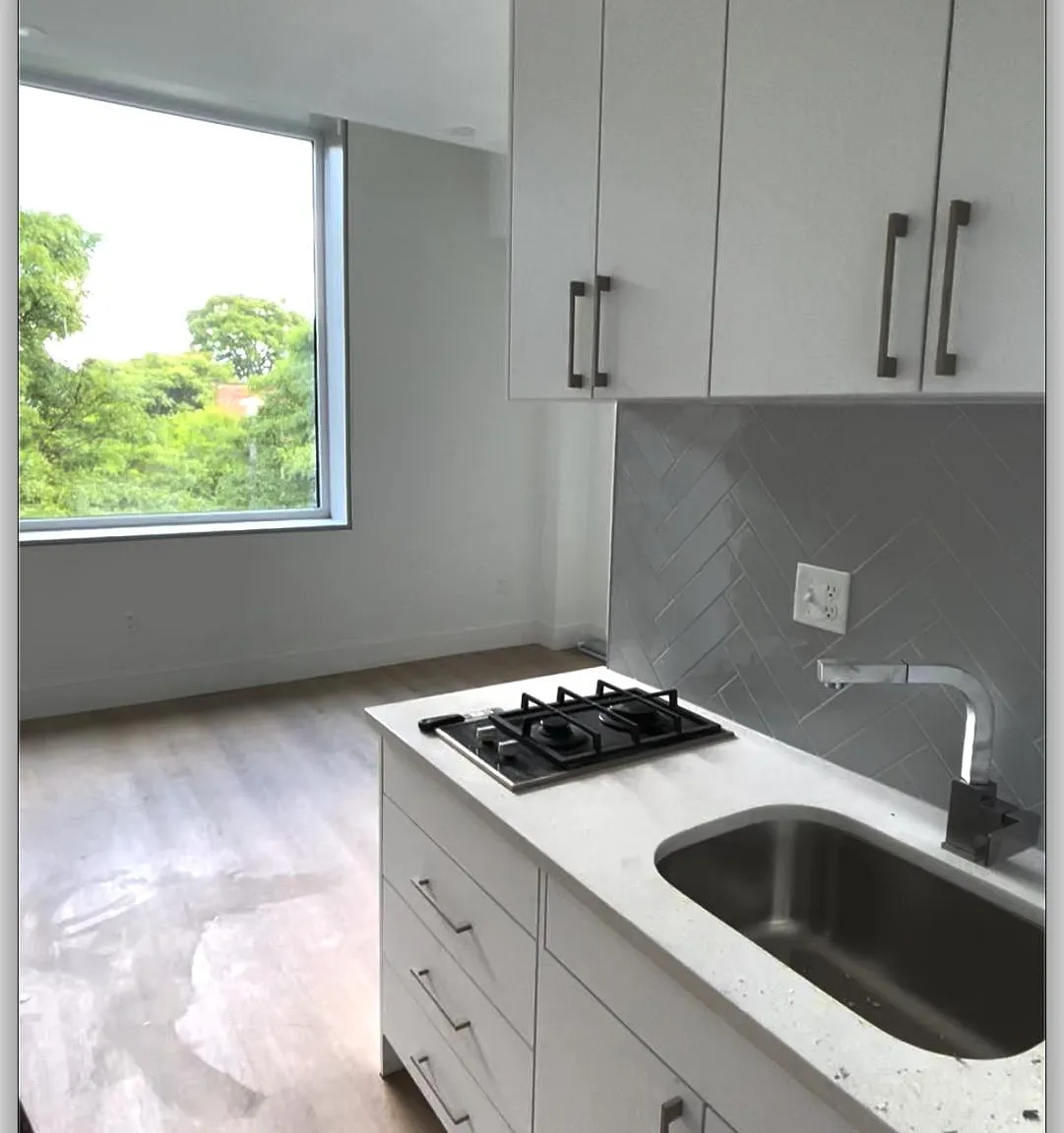 Studio, 350 sqft, $2,050 — Photo 2